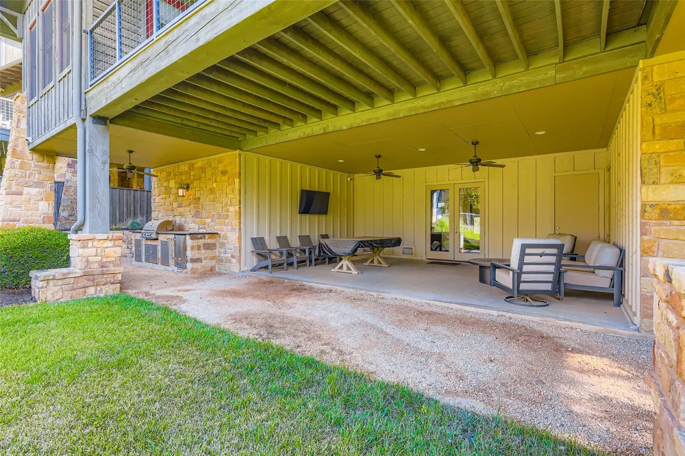 2217 Seabiscuit Cove #103 Spicewood, TX 78669