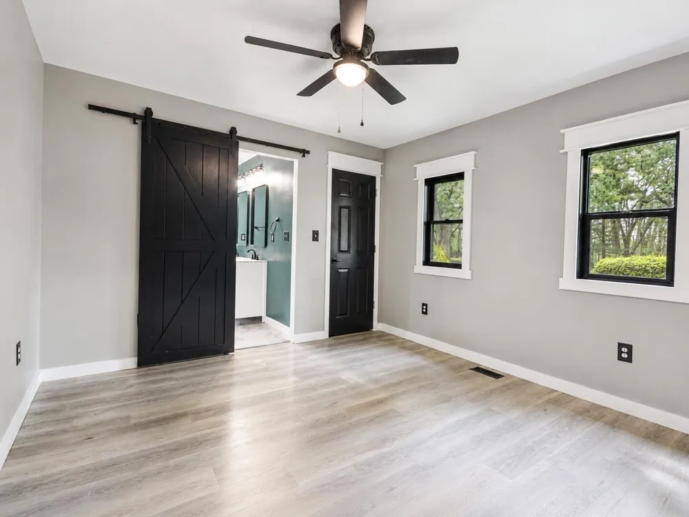122 E 632 Valparaiso, IN 46383