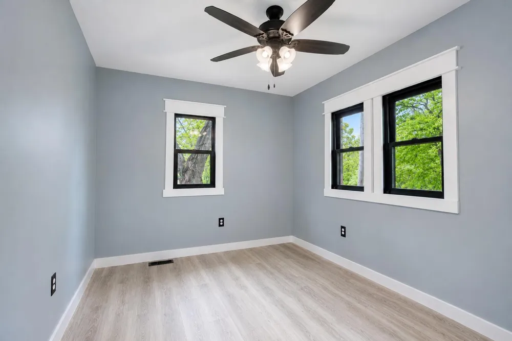122 E 632 Valparaiso, IN 46383