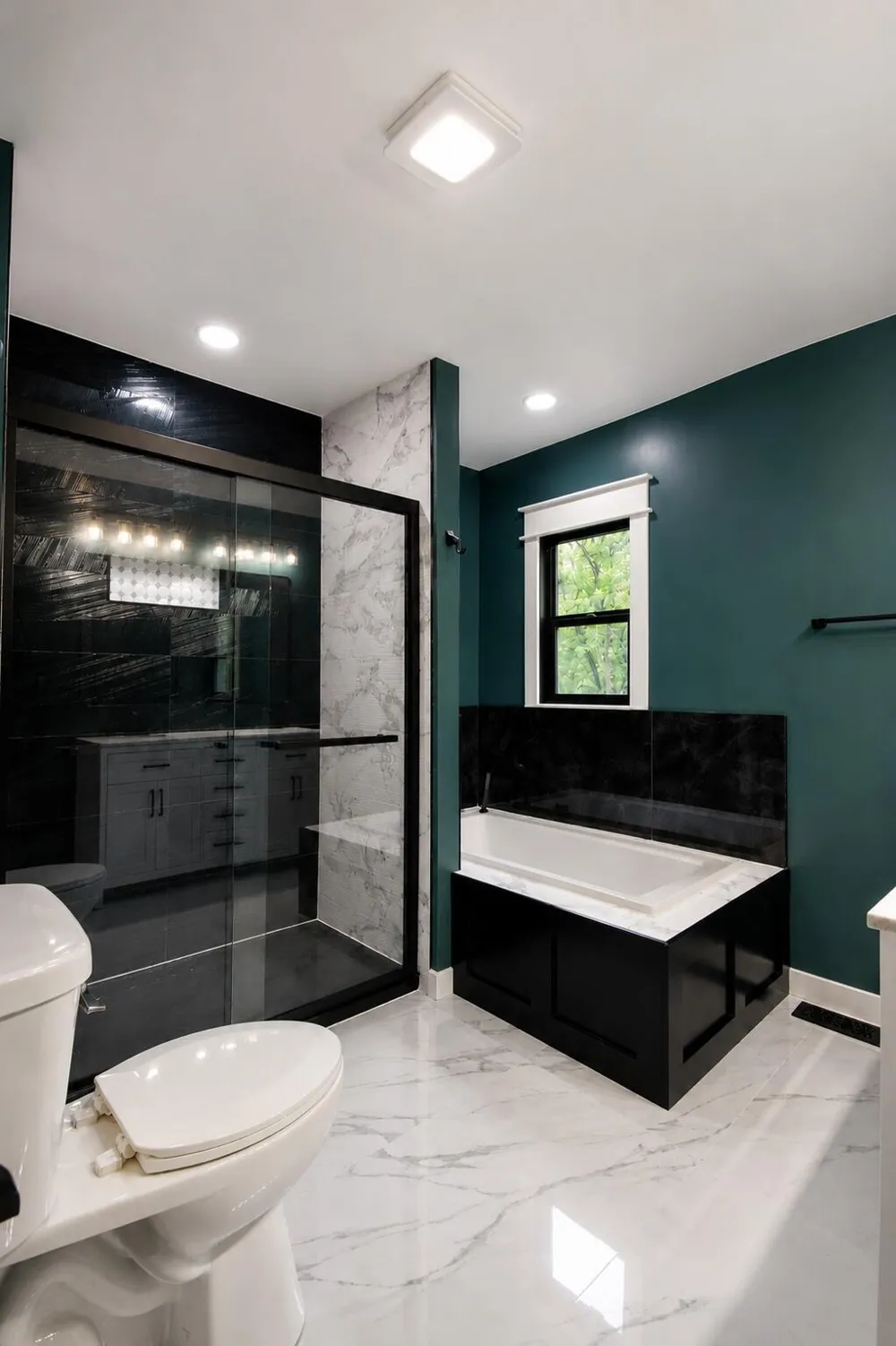 122 E 632 Valparaiso, IN 46383