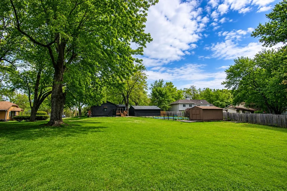 122 E 632 Valparaiso, IN 46383