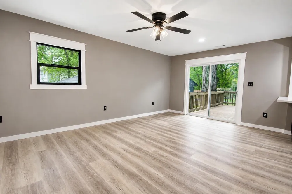 122 E 632 Valparaiso, IN 46383