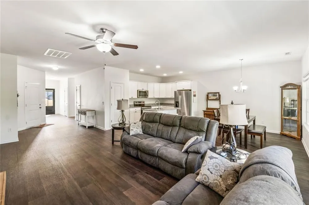 372 Highland Pointe Drive Alto, GA 30510