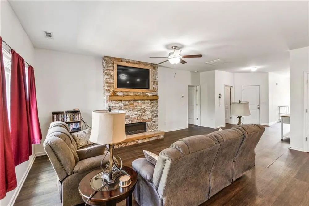 372 Highland Pointe Drive Alto, GA 30510