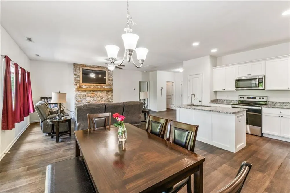 372 Highland Pointe Drive Alto, GA 30510