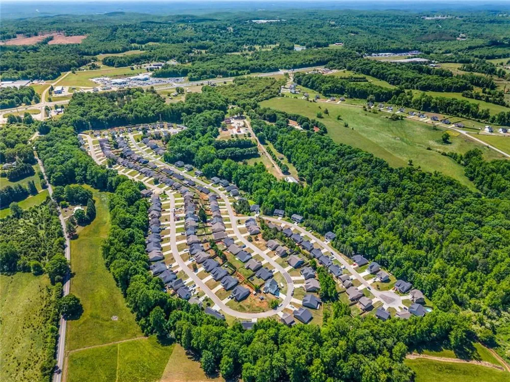 372 Highland Pointe Drive Alto, GA 30510