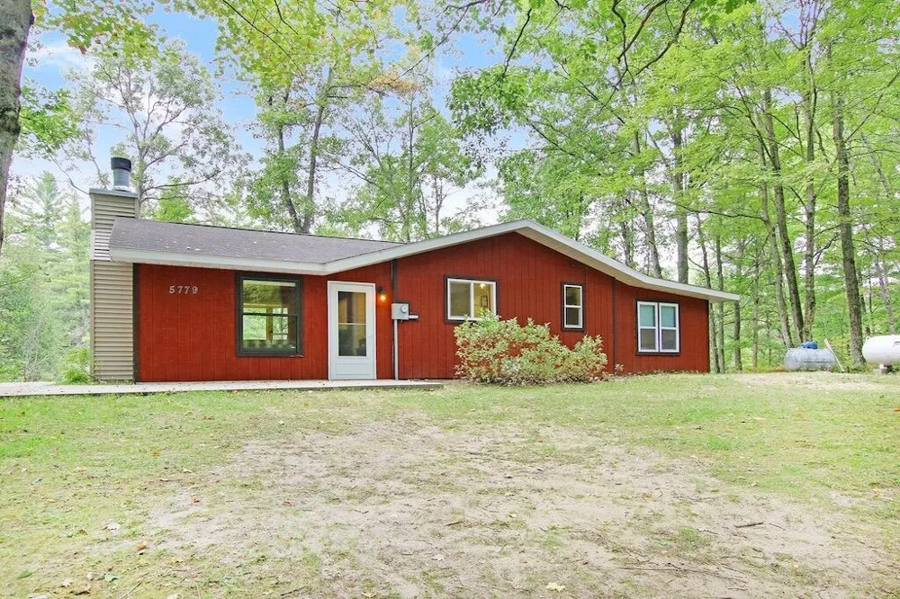 5779 E Marquette Trail Yates Township, MI 49623
