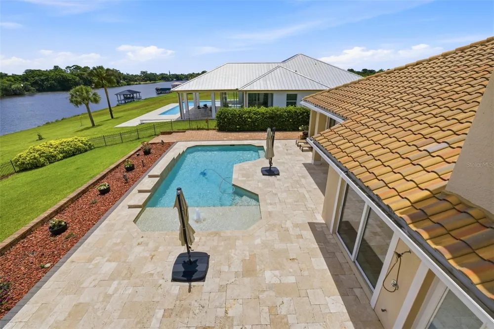 2504 CALOOSA SHORES DRIVE Labelle, FL 33935