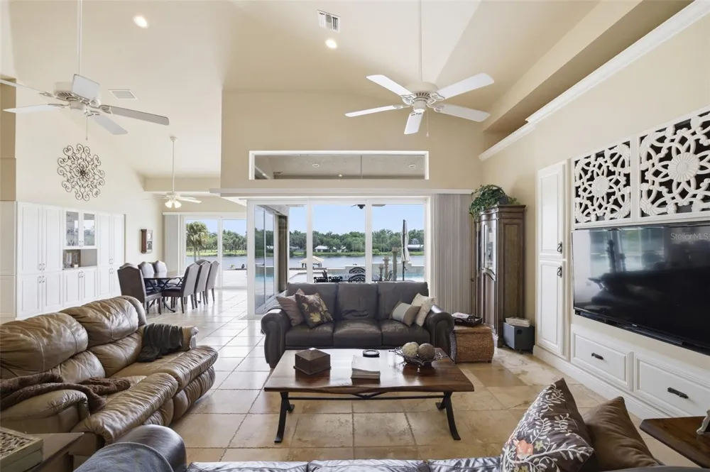 2504 CALOOSA SHORES DRIVE Labelle, FL 33935