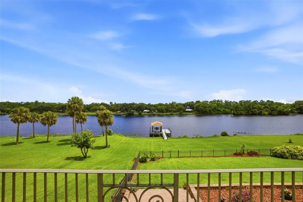 2504 CALOOSA SHORES DRIVE Labelle, FL 33935