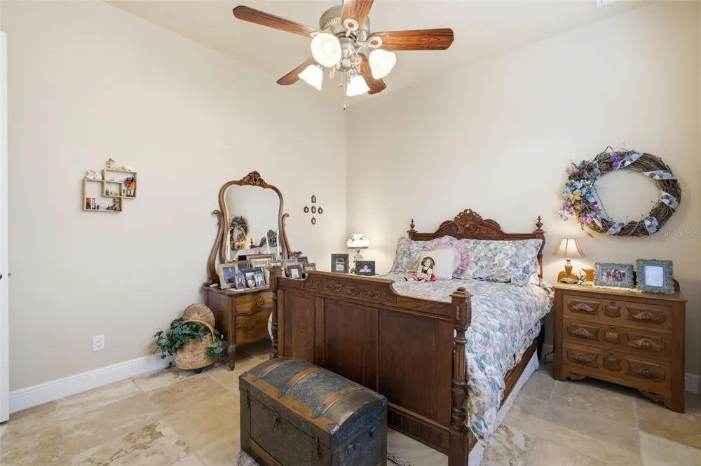 2504 CALOOSA SHORES DRIVE Labelle, FL 33935