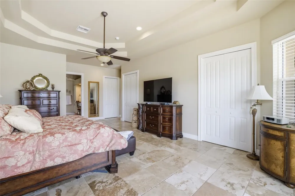 2504 CALOOSA SHORES DRIVE Labelle, FL 33935