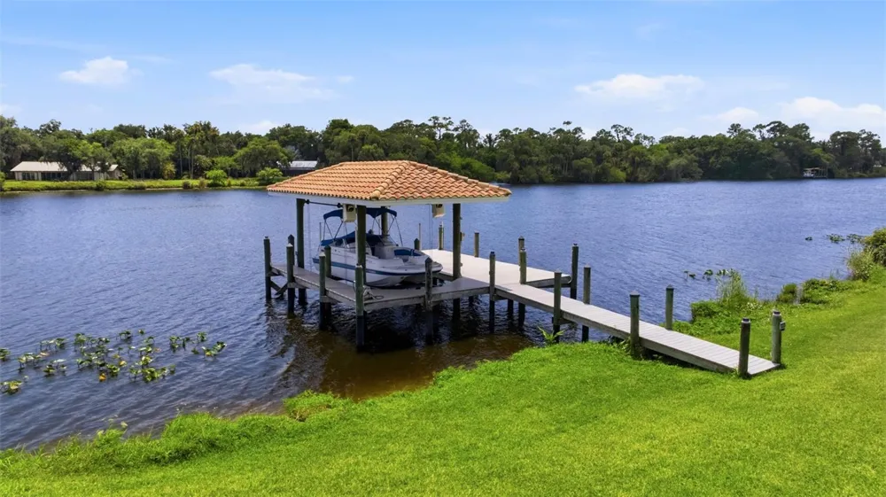 2504 CALOOSA SHORES DRIVE Labelle, FL 33935