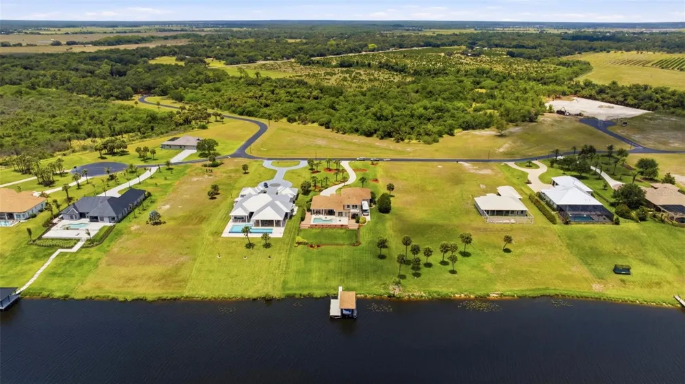 2504 CALOOSA SHORES DRIVE Labelle, FL 33935