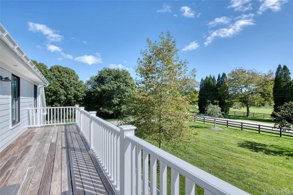 172 Narrow Lane E Sagaponack, NY 11962