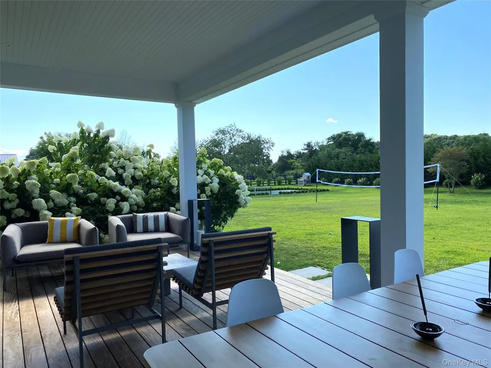 172 Narrow Lane E Sagaponack, NY 11962