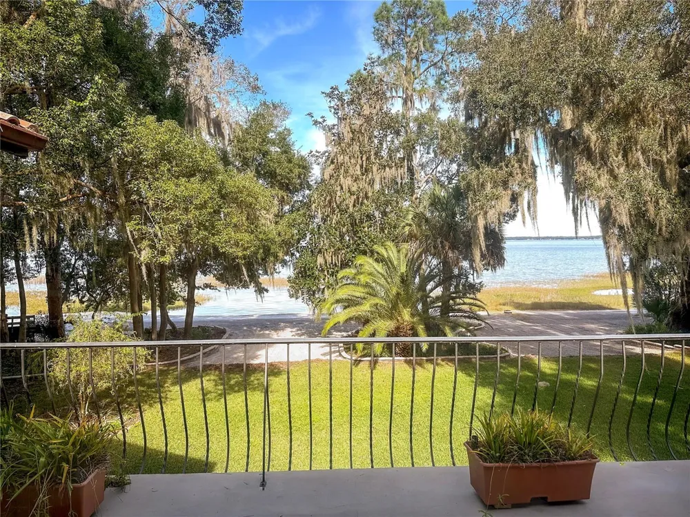 12621 SE SUNSET HARBOR ROAD Weirsdale, FL 32195