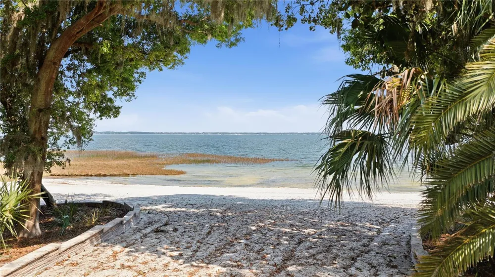 12621 SE SUNSET HARBOR ROAD Weirsdale, FL 32195