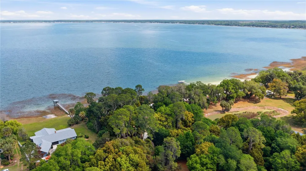 12621 SE SUNSET HARBOR ROAD Weirsdale, FL 32195