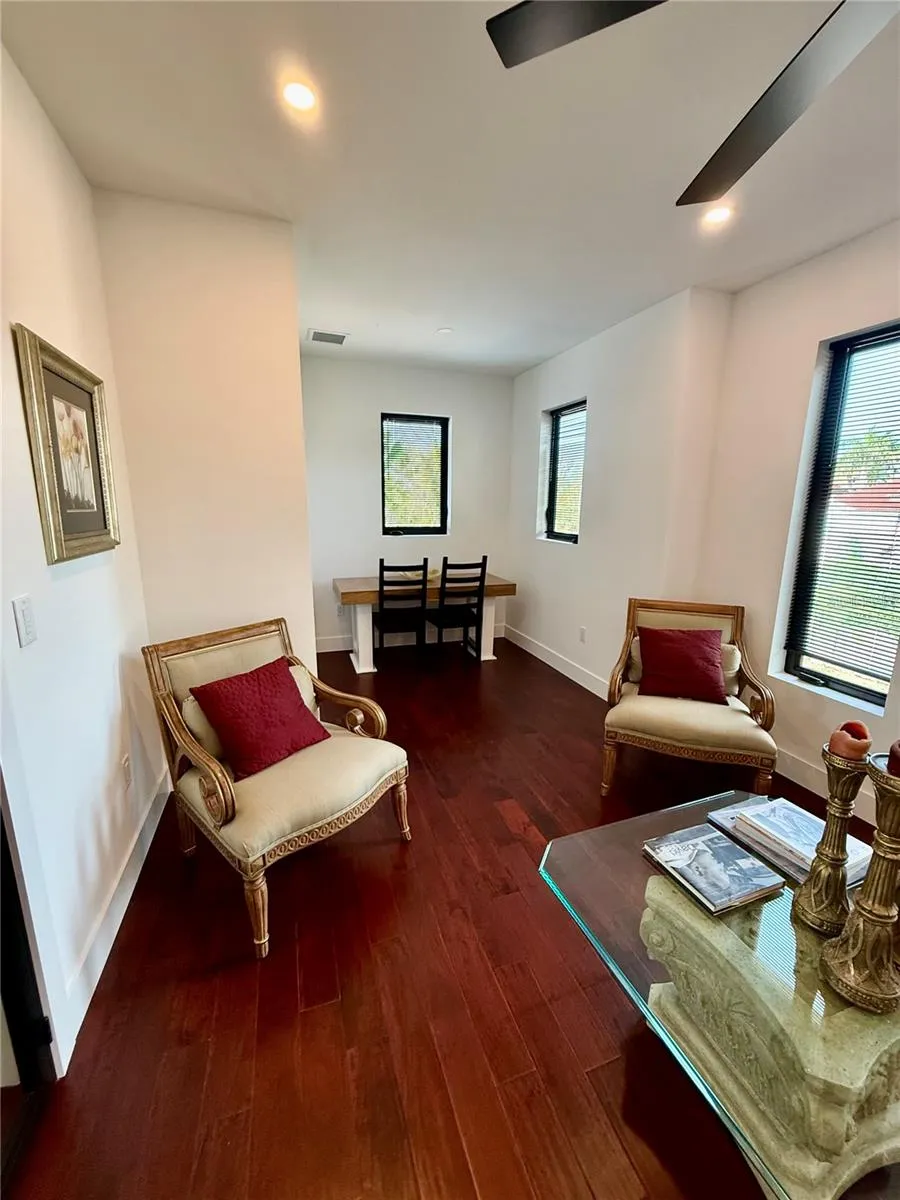 1257 TREE BAY LANE Sarasota, FL 34242