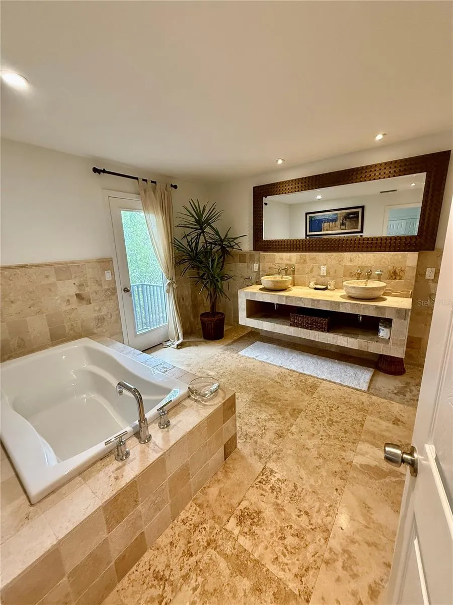 1257 TREE BAY LANE Sarasota, FL 34242