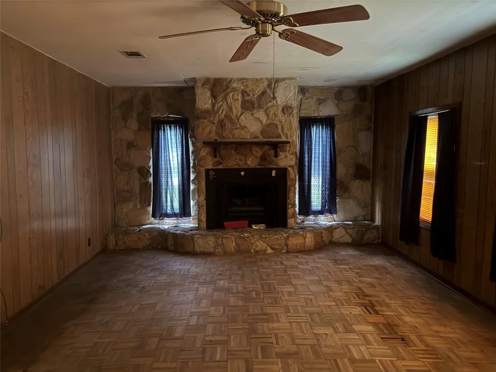 15818 Waverly Drive Houston, TX 77032