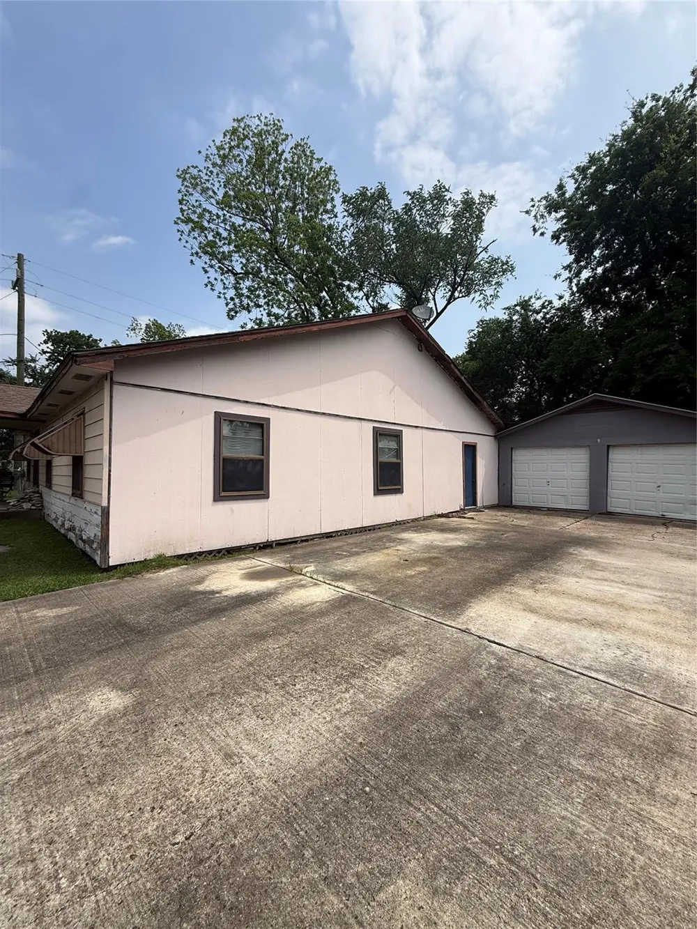 15818 Waverly Drive Houston, TX 77032