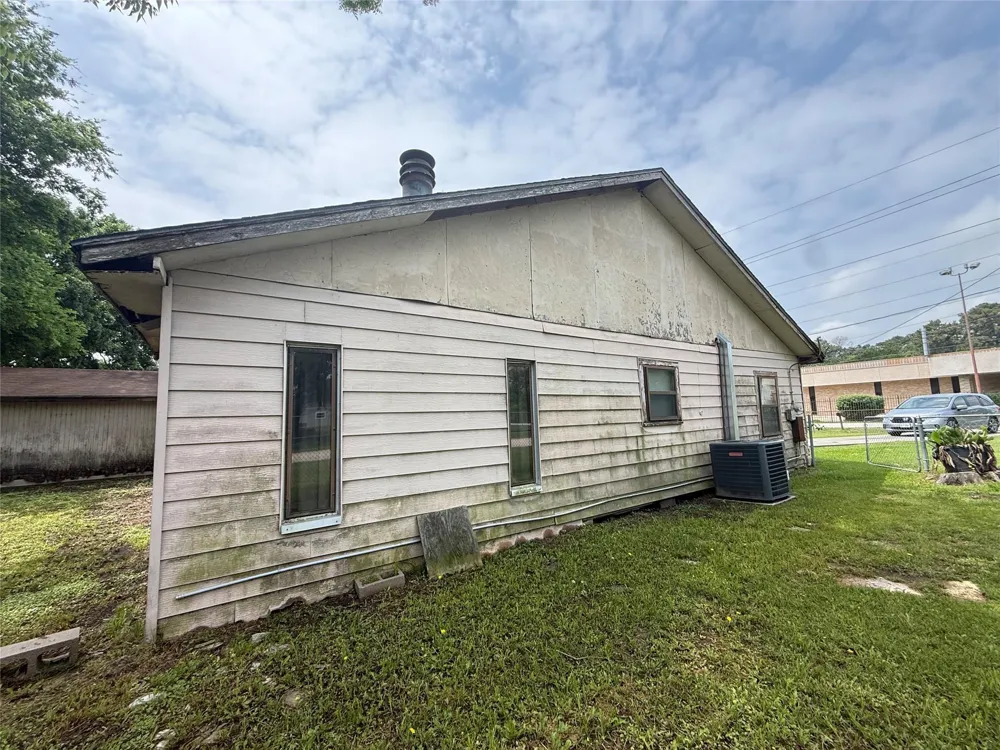 15818 Waverly Drive Houston, TX 77032