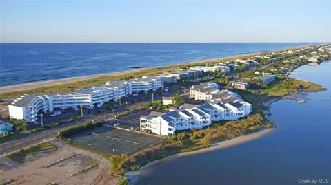 250 Dune Road #119