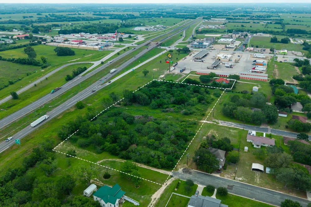 501 Mish Mash Mall Lane Schulenburg, TX 78956