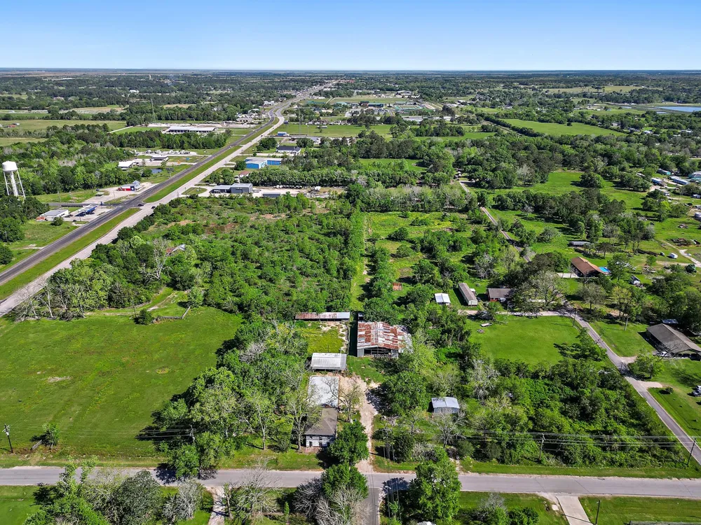 406 Main Street Stowell, TX 77661