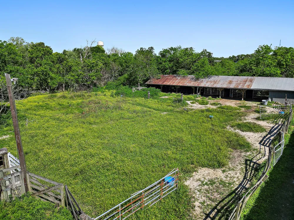 406 Main Street Stowell, TX 77661