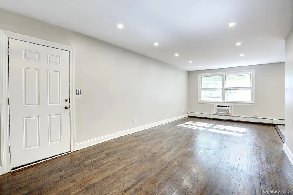 152 Kearsing Parkway #E Monsey, NY 10952