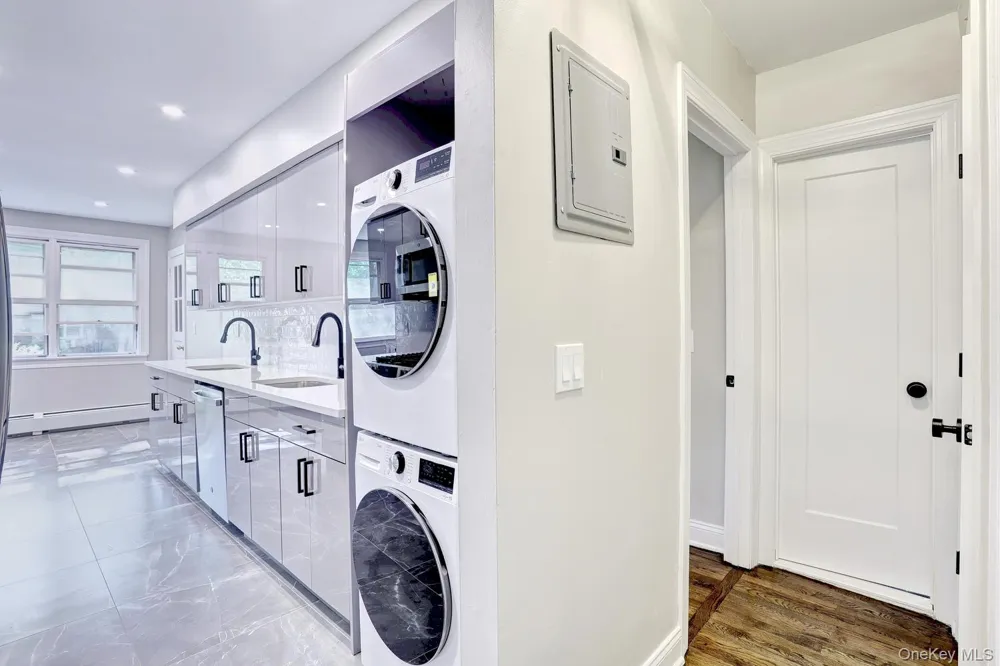152 Kearsing Parkway #E Monsey, NY 10952