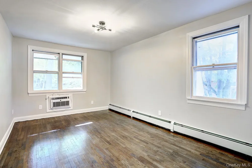 152 Kearsing Parkway #E Monsey, NY 10952