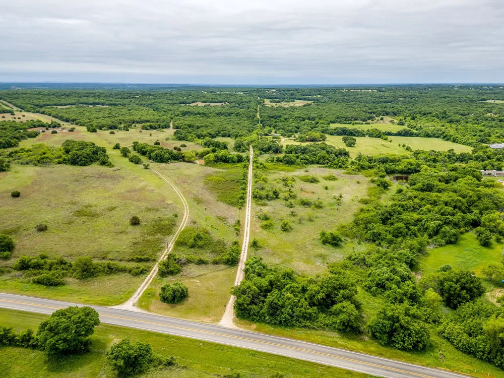 4180 E Fm 2210 E Perrin, TX 76486