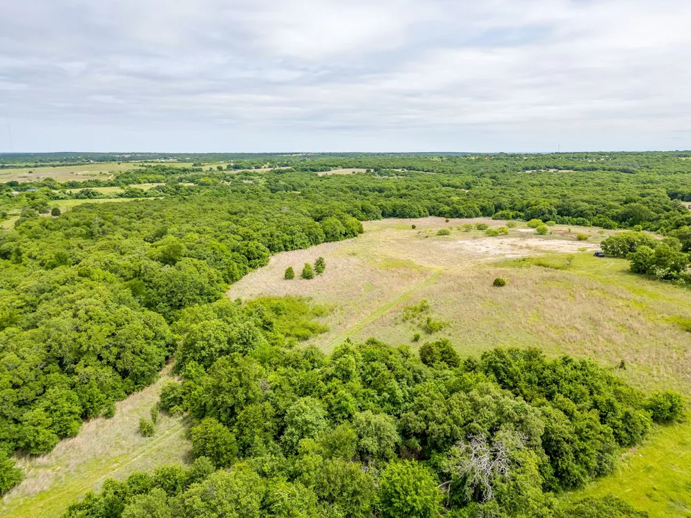 4180 E Fm 2210 E Perrin, TX 76486