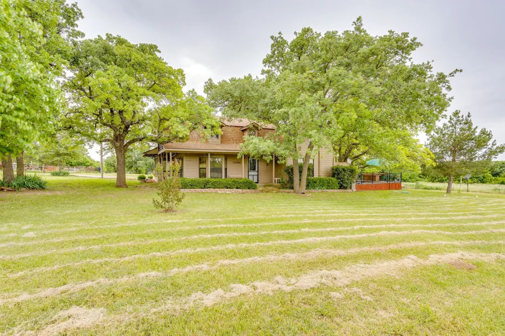4180 E Fm 2210 E Perrin, TX 76486