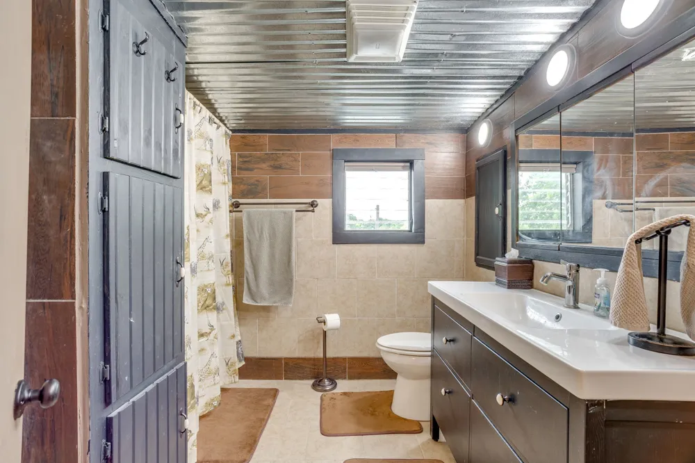 4180 E Fm 2210 E Perrin, TX 76486