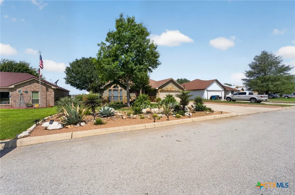 317 Yorktown Pleasanton, TX 78064