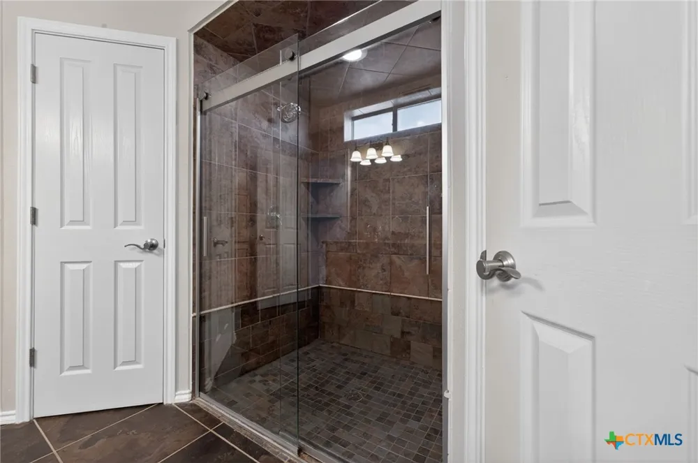 317 Yorktown Pleasanton, TX 78064