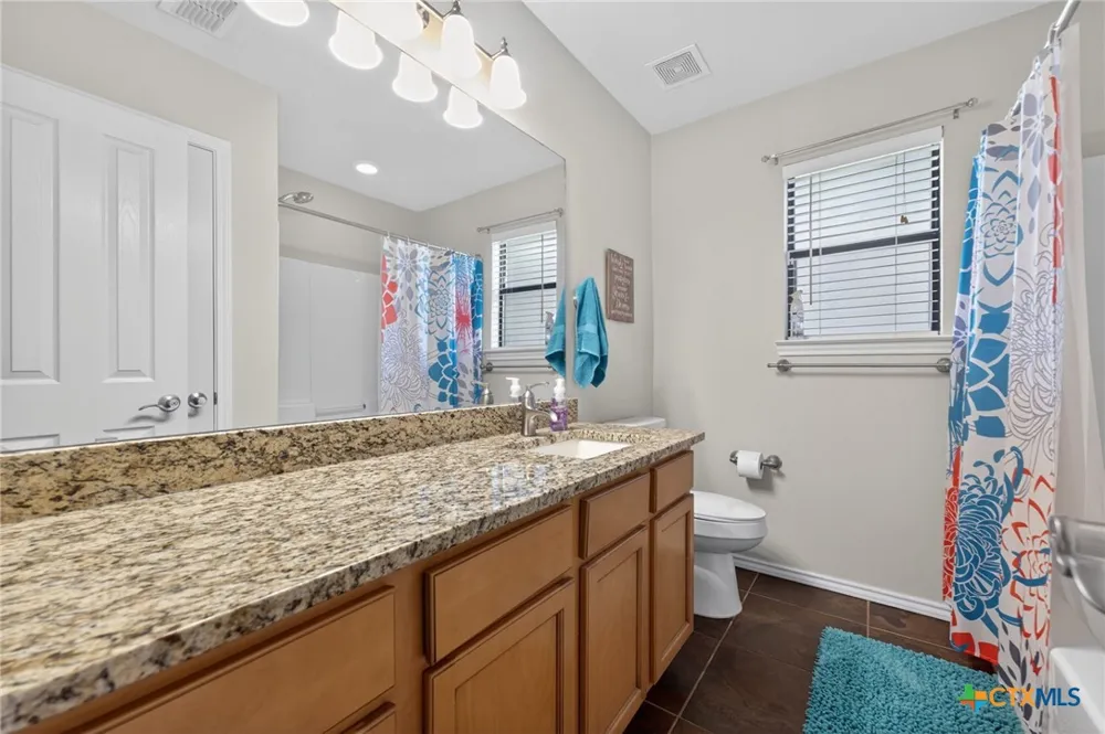 317 Yorktown Pleasanton, TX 78064