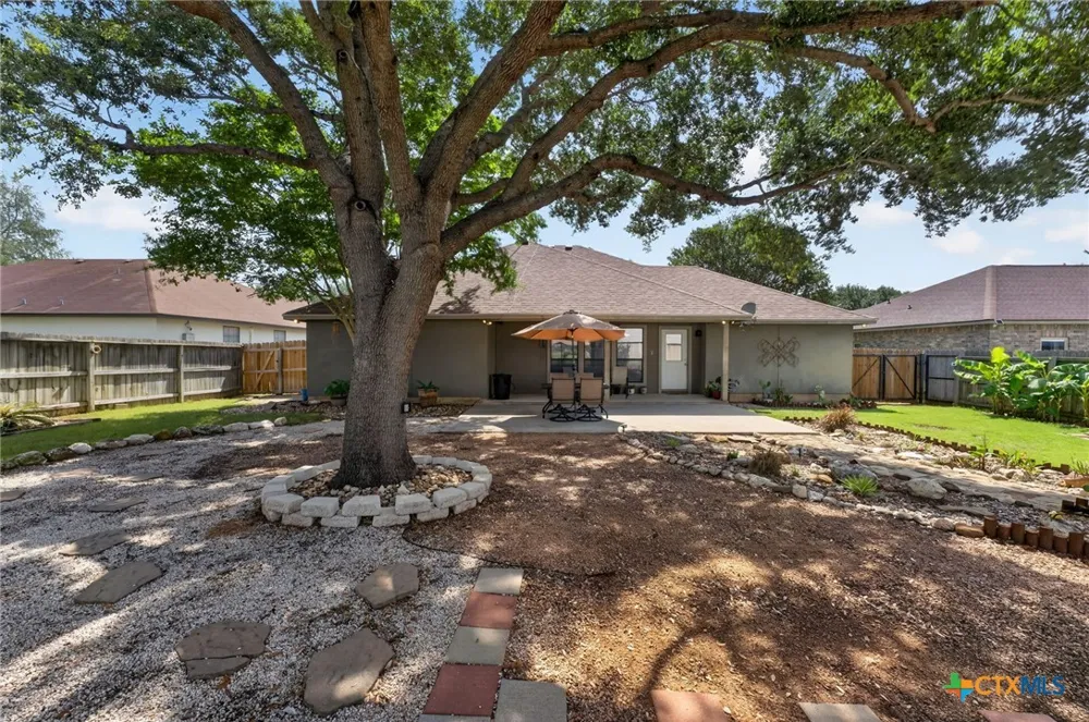317 Yorktown Pleasanton, TX 78064