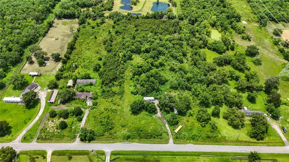 5011 County Road 347 Brazoria, TX 77422