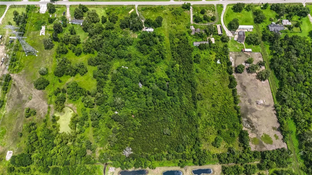 5011 County Road 347 Brazoria, TX 77422