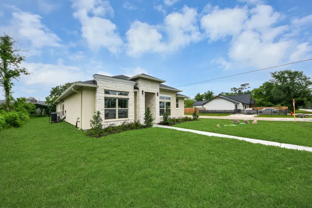 16747 Forest Trail Drive Channelview, TX 77530