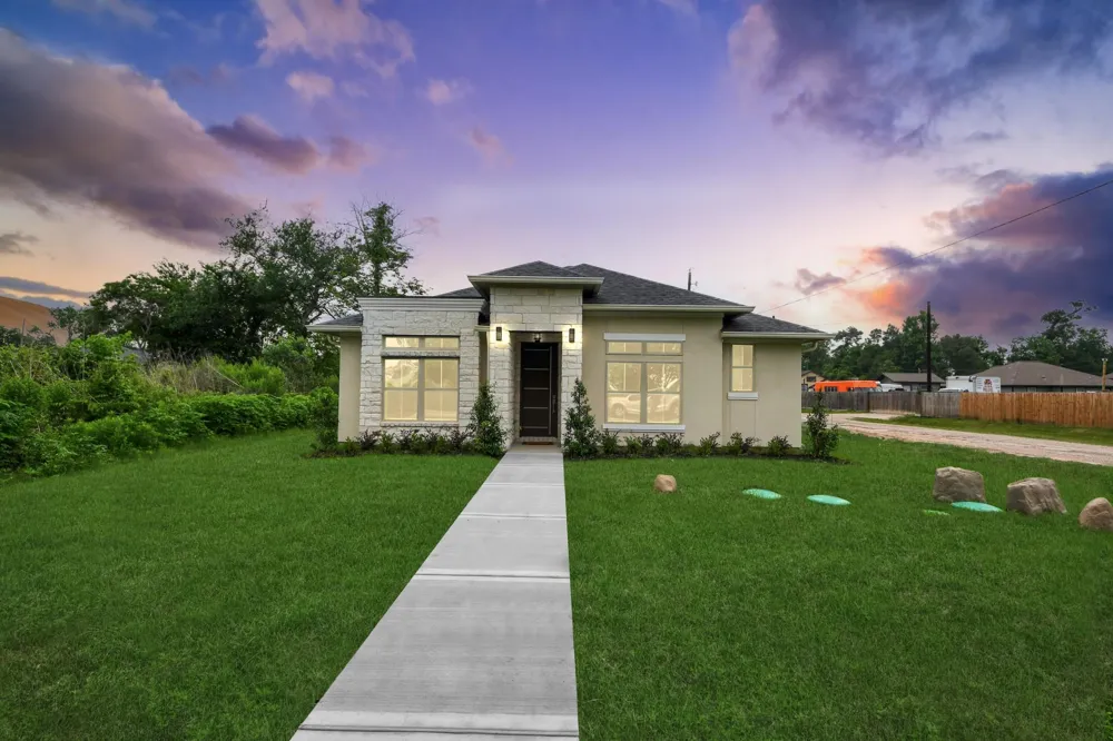 16747 Forest Trail Drive Channelview, TX 77530