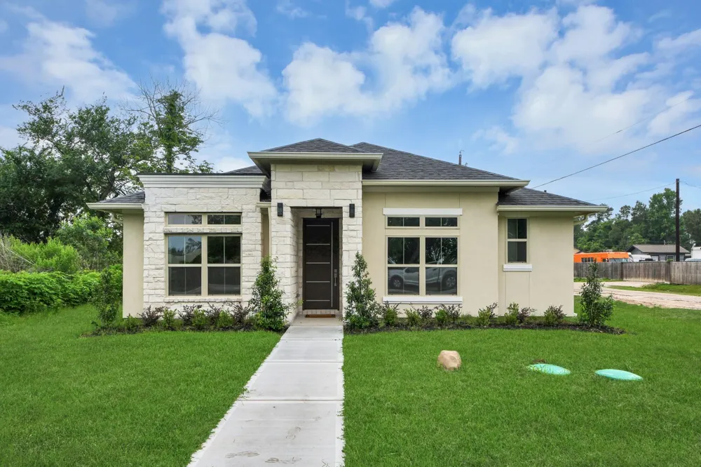16747 Forest Trail Drive Channelview, TX 77530