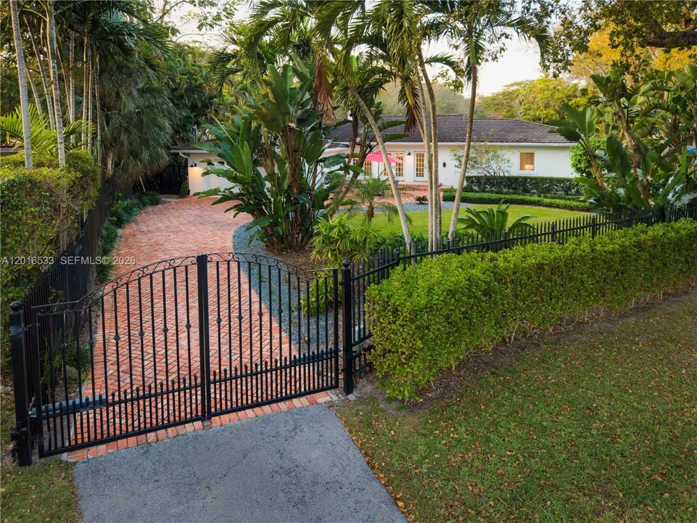600 San Lorenzo Ave Coral Gables, FL 33146