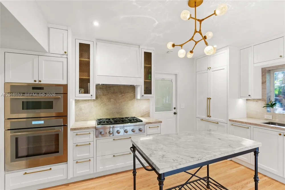 600 San Lorenzo Ave Coral Gables, FL 33146